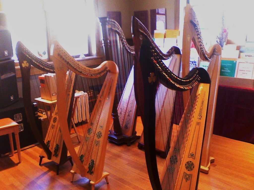 Lyon & Healy Lever Harps Pedal or Lever Strings? Moss Harp Service